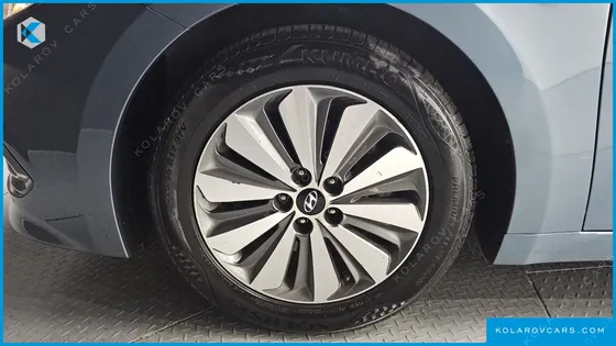 HYUNDAI GRANDEUR PREMIUM