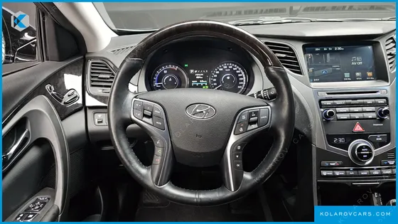 HYUNDAI GRANDEUR PREMIUM