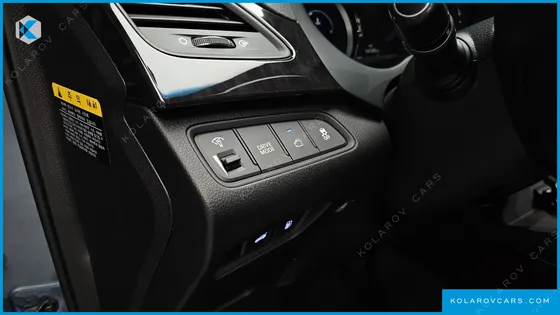HYUNDAI GRANDEUR PREMIUM