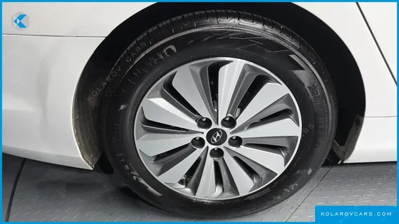 HYUNDAI GRANDEUR PREMIUM