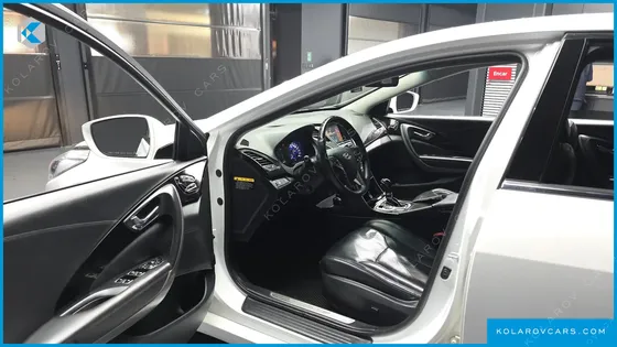 HYUNDAI GRANDEUR PREMIUM