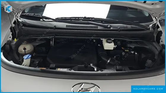 HYUNDAI STARIA 4WD TOURER 11-SEATER