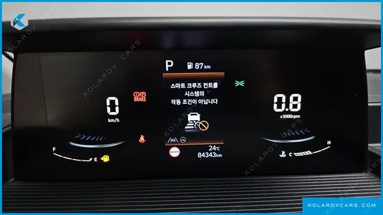 HYUNDAI STARIA 4WD TOURER 11-SEATER