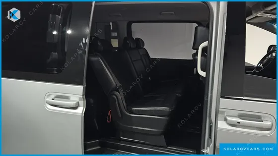 HYUNDAI STARIA 4WD TOURER 11-SEATER