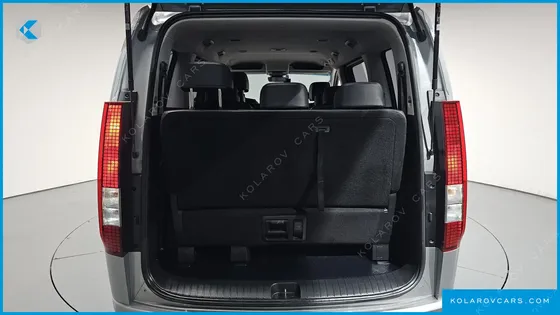 HYUNDAI STARIA 4WD TOURER 11-SEATER
