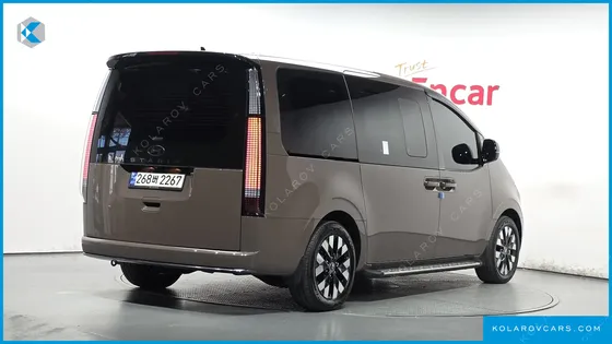 HYUNDAI STARIA HEV 1.6 LOUNGE 7-SEATER