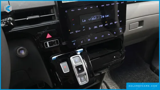HYUNDAI STARIA HEV 1.6 LOUNGE 7-SEATER