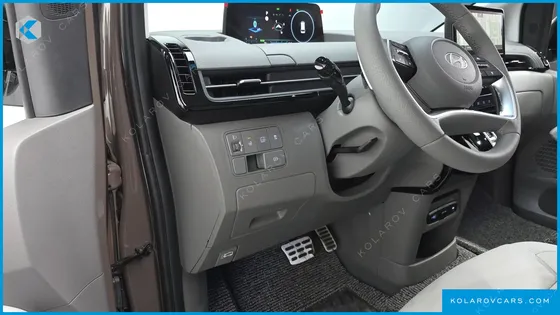 HYUNDAI STARIA HEV 1.6 LOUNGE 7-SEATER