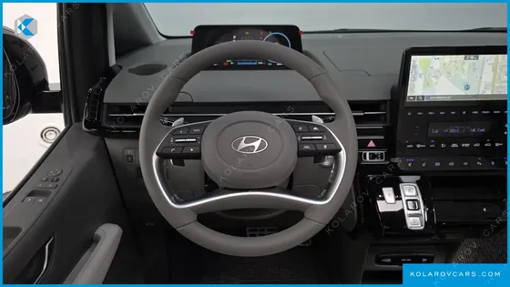 HYUNDAI STARIA HEV 1.6 LOUNGE 7-SEATER