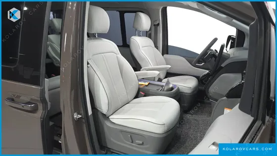 HYUNDAI STARIA HEV 1.6 LOUNGE 7-SEATER