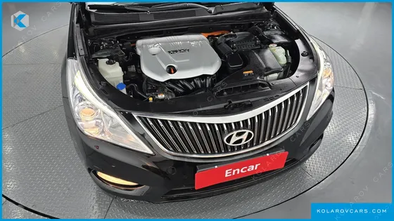 HYUNDAI GRANDEUR PREMIUM