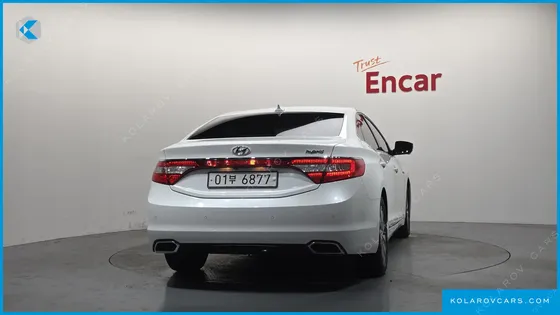 HYUNDAI GRANDEUR PREMIUM COLLECTION