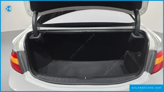 HYUNDAI GRANDEUR PREMIUM COLLECTION