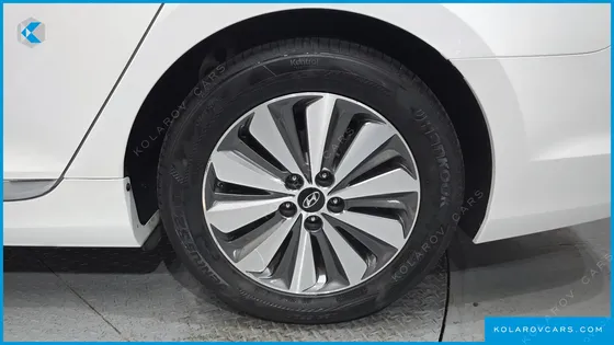 HYUNDAI GRANDEUR PREMIUM COLLECTION