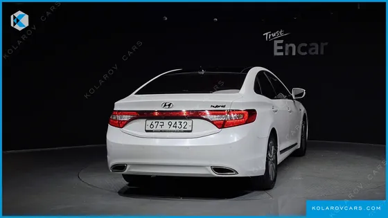 HYUNDAI GRANDEUR PREMIUM
