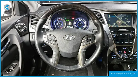 HYUNDAI GRANDEUR PREMIUM