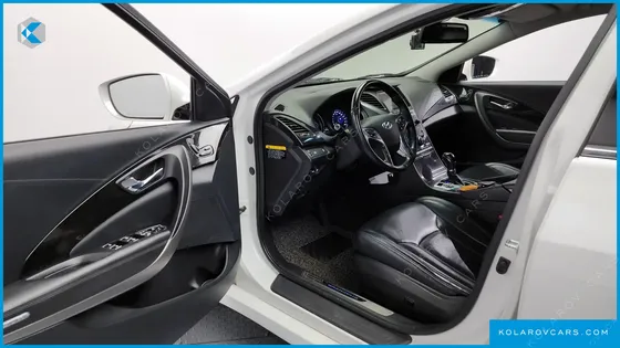 HYUNDAI GRANDEUR PREMIUM