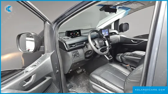 HYUNDAI STARIA CARGO 3-SEATER