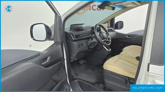 HYUNDAI STARIA HEV 1.6 CARGO 3-SEATER