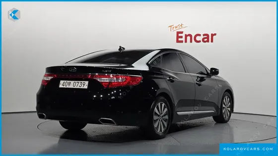 HYUNDAI GRANDEUR PREMIUM