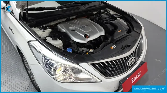 HYUNDAI GRANDEUR PREMIUM