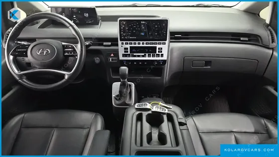 HYUNDAI STARIA TOURER 9-SEATER