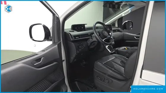 HYUNDAI STARIA TOURER 9-SEATER