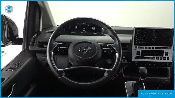 HYUNDAI STARIA TOURER 9-SEATER