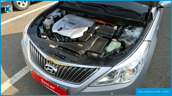 HYUNDAI GRANDEUR PREMIUM COLLECTION