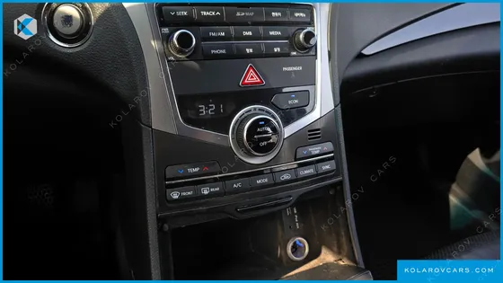 HYUNDAI GRANDEUR PREMIUM COLLECTION