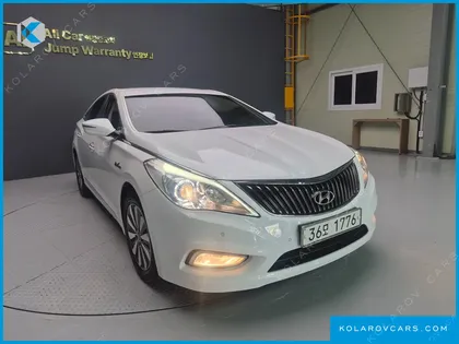 HYUNDAI GRANDEUR PREMIUM