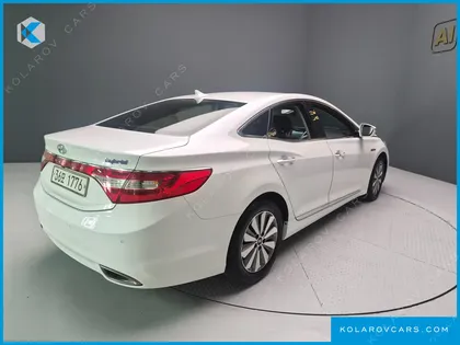 HYUNDAI GRANDEUR PREMIUM