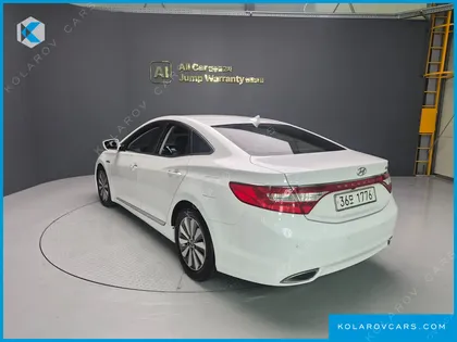HYUNDAI GRANDEUR PREMIUM