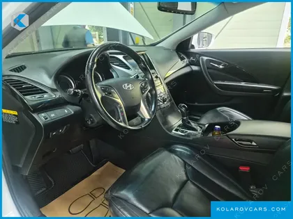 HYUNDAI GRANDEUR PREMIUM