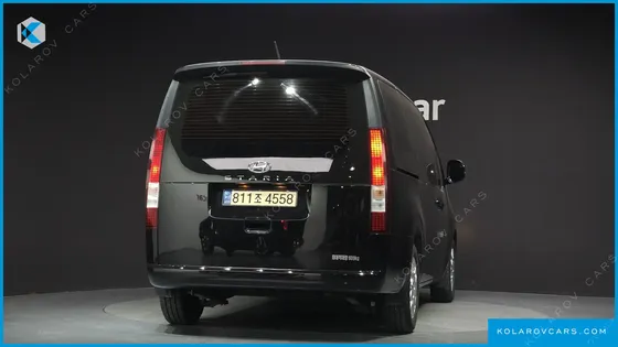 HYUNDAI STARIA CARGO 5-SEATER
