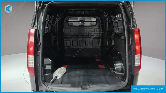 HYUNDAI STARIA CARGO 5-SEATER