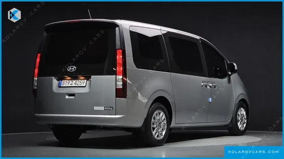 HYUNDAI STARIA L3.5 CARGO 5-SEATER