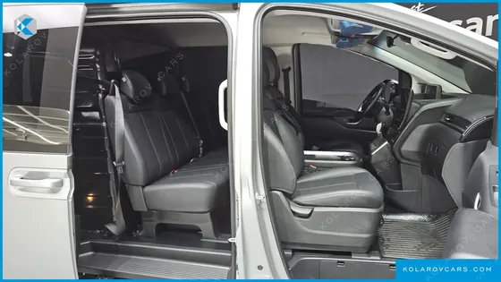 HYUNDAI STARIA L3.5 CARGO 5-SEATER