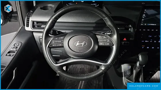 HYUNDAI STARIA L3.5 CARGO 5-SEATER