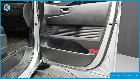 HYUNDAI STARIA L3.5 CARGO 5-SEATER