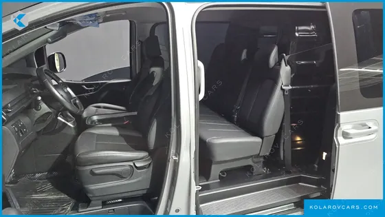 HYUNDAI STARIA L3.5 CARGO 5-SEATER