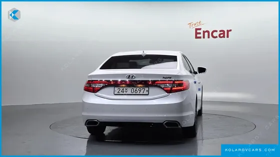 HYUNDAI GRANDEUR PREMIUM