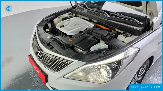 HYUNDAI GRANDEUR PREMIUM