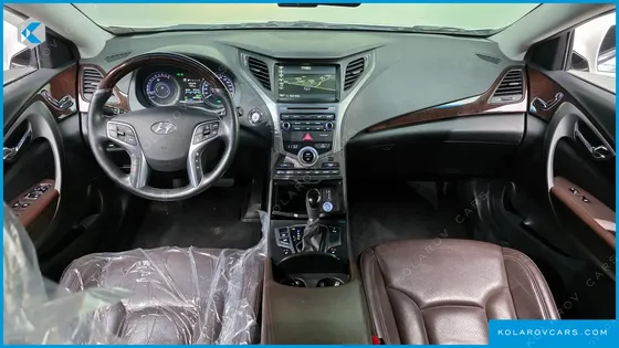 HYUNDAI GRANDEUR PREMIUM