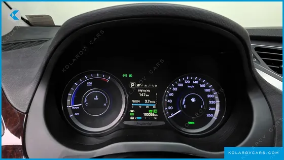 HYUNDAI GRANDEUR PREMIUM