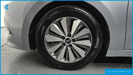 HYUNDAI GRANDEUR PREMIUM