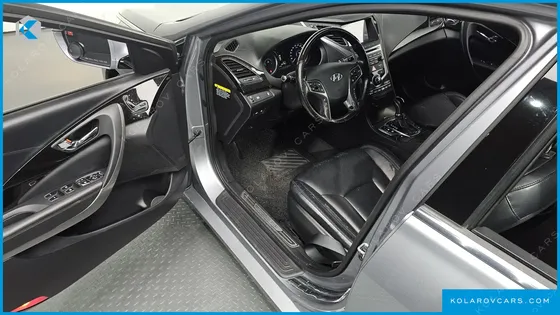 HYUNDAI GRANDEUR PREMIUM