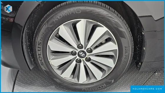 HYUNDAI GRANDEUR PREMIUM