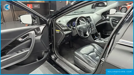 HYUNDAI GRANDEUR PREMIUM