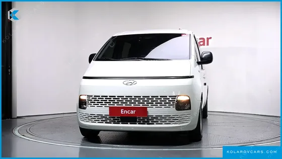 HYUNDAI STARIA CARGO 5-SEATER